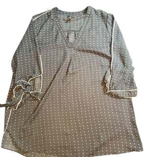 Worthington Womens L Gray Geometric Print V Neck Long Sleeve Blouse